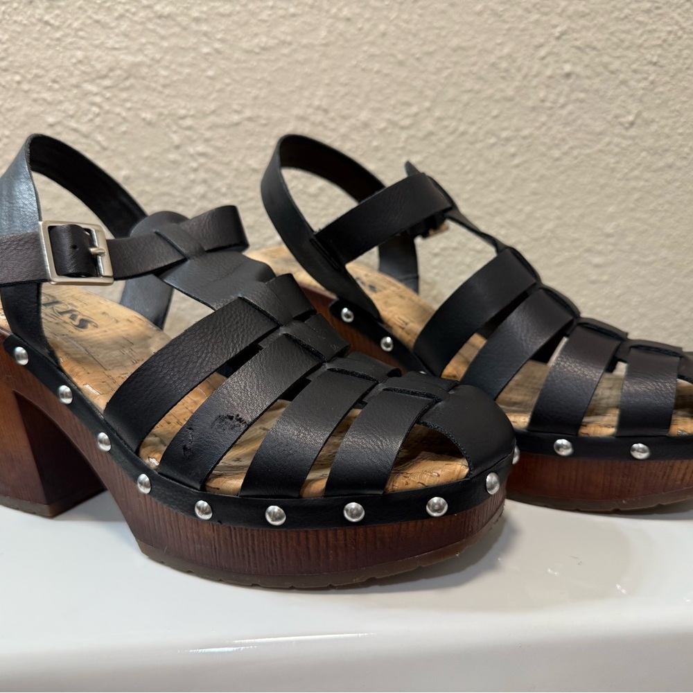 Stylish Black Leather Platform Sandals